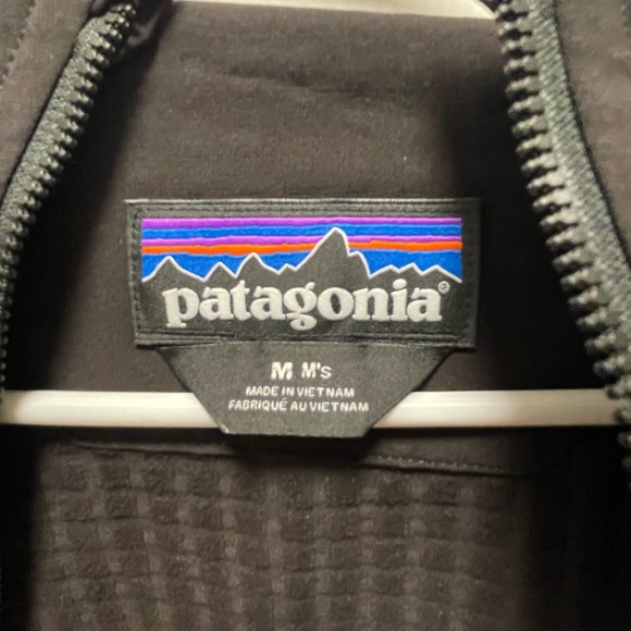 Patagonia Jacket. Size Medium. Corporate Branded on the sleeve. New - Picture 4 of 5